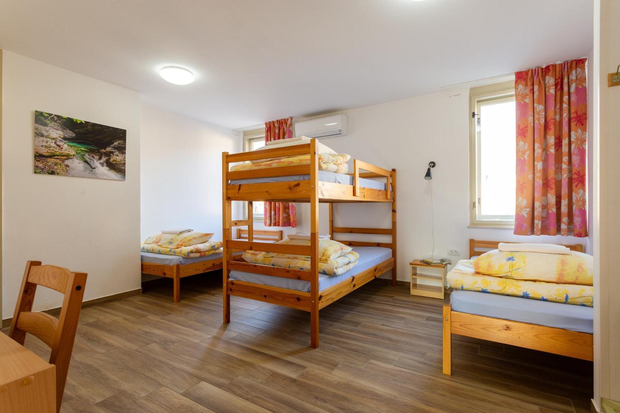 Yapka Rooms Tolmin Quarto foto